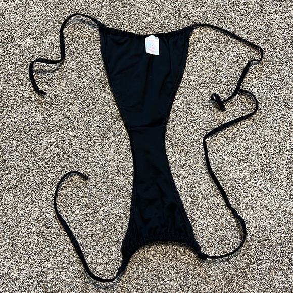 xhilaration, black Bikini bottoms size M - Picture 2 of 2
